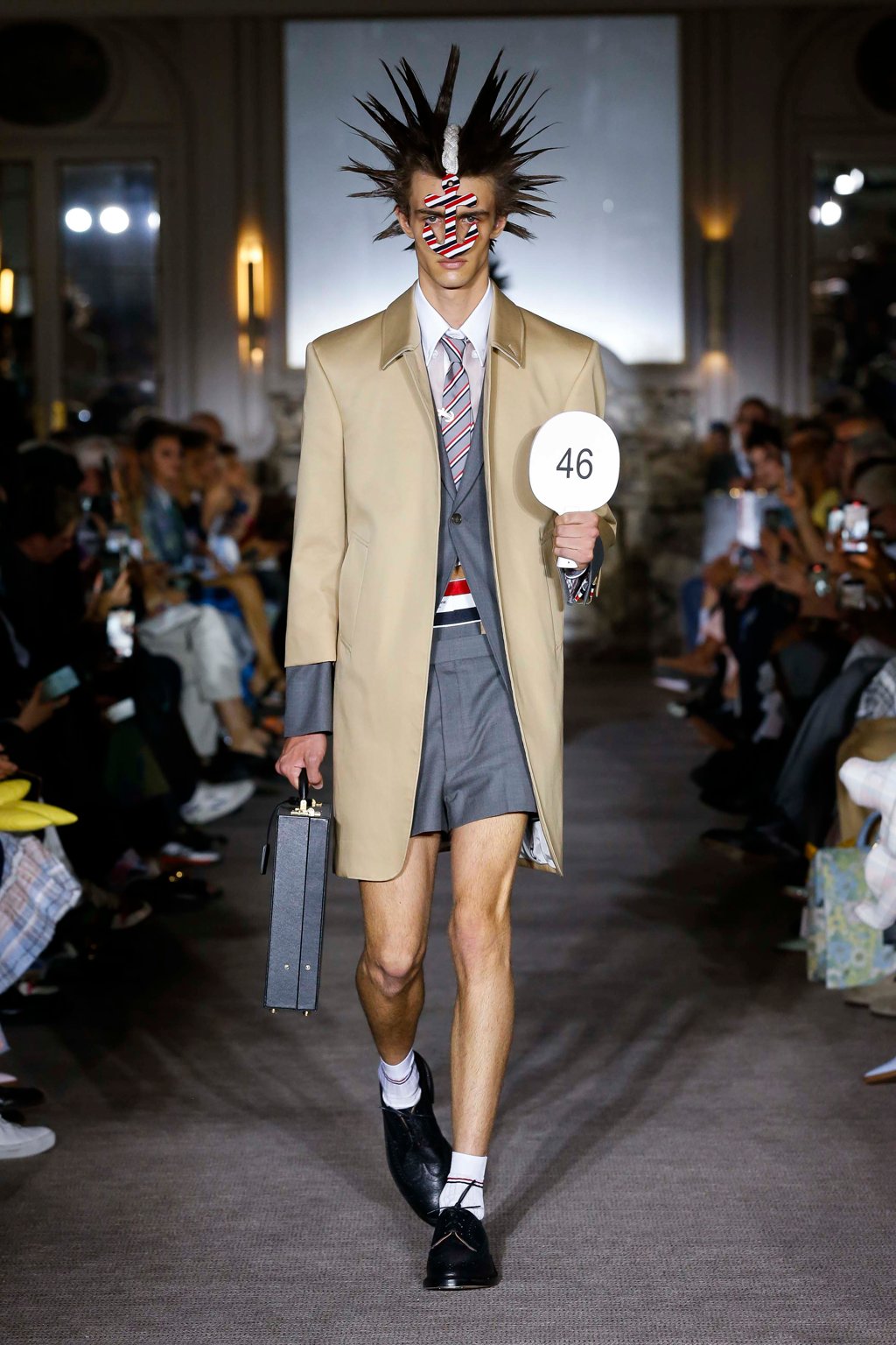 ２０２３　春　ランウェイ　メンズ - LOOK 1
