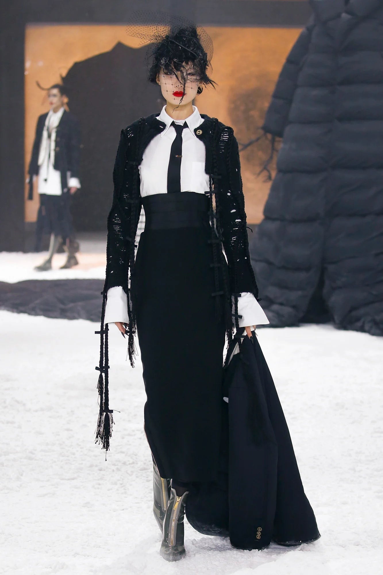 FALL 2024 RUNWAY - LOOK 8