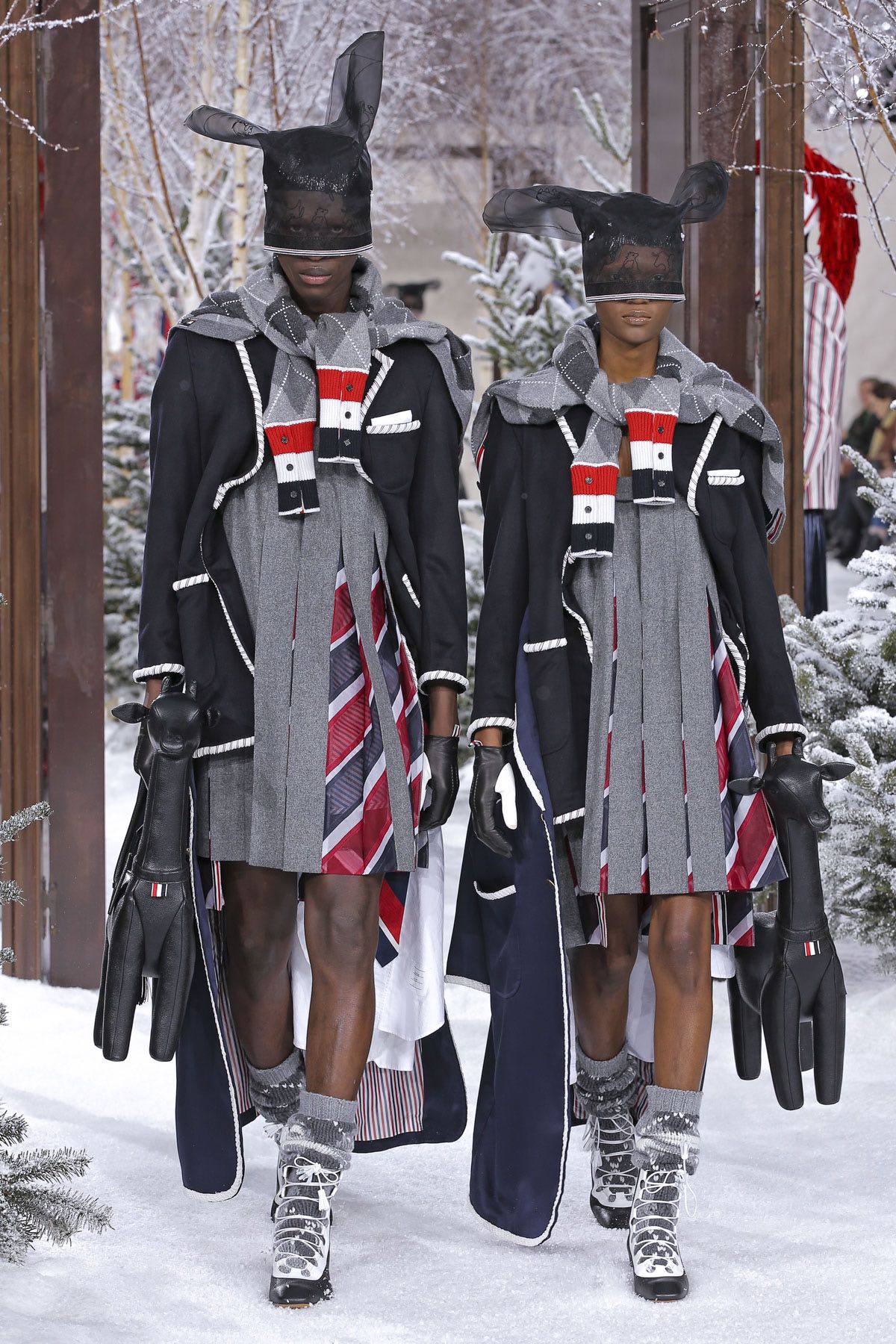 FALL WINTER 2020 RUNWAY - LOOK 9