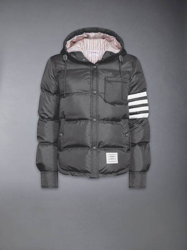 SHINY RIPSTOP LIGHTWEIGHT DOWN FILLED 4-BAR JACKET - featured image