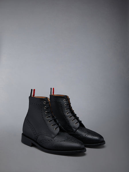 PEBBLE GRAIN LEATHER SOLE WINGTIP BROGUE BOOT BLACK