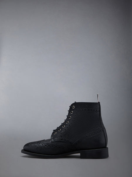 PEBBLE GRAIN LEATHER SOLE WINGTIP BROGUE BOOT BLACK
