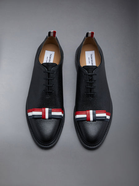PEBBLE GRAIN BOW WHOLECUT SHOE BLACK