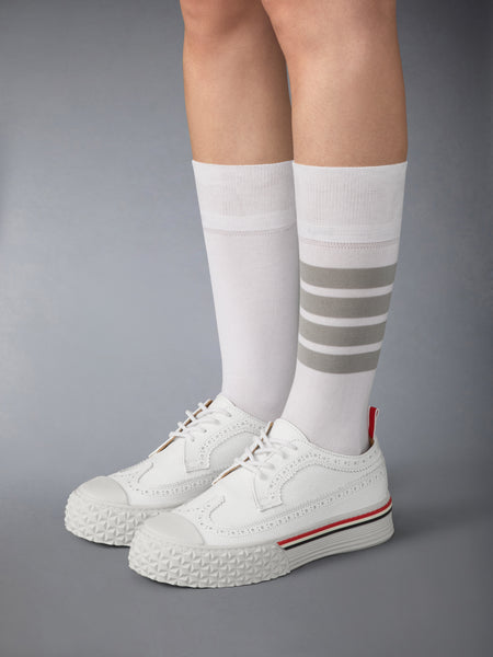 PEBBLE GRAIN TREAD SOLE LONGWING COLLEGIATE SNEAKERS WHITE
