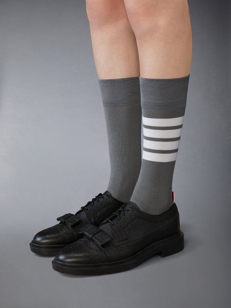 PEBBLE GRAIN LIGHTWEIGHT RUBBER SOLE BOW LONGWING BROGUES BLACK