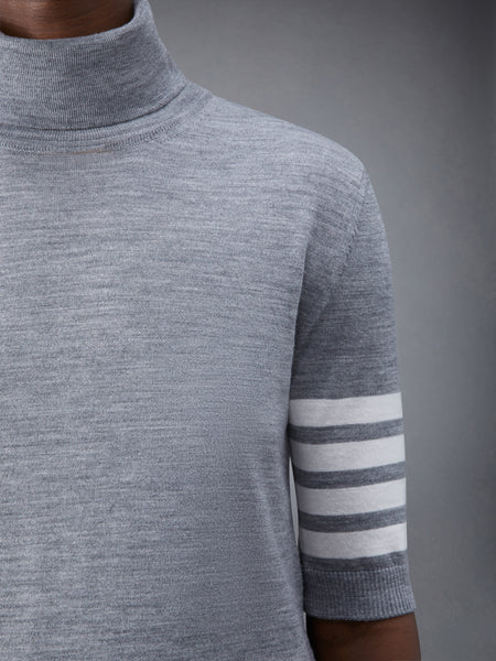 FINE MERINO WOOL 4-BAR TURTLENECK LT GREY