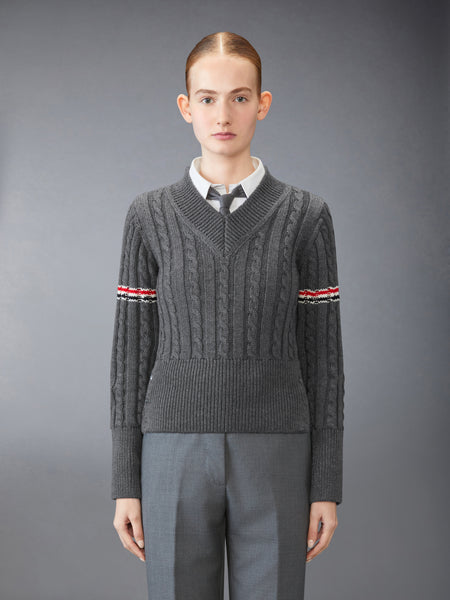 CLASSIC WOOL V NECK CABLE PULLOVER MED GREY