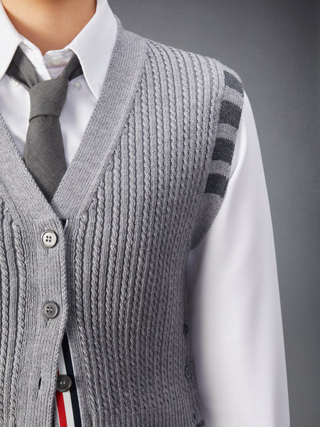 MERINO WOOL 4-BAR CROPPED CABLE CARDIGAN VEST LT GREY