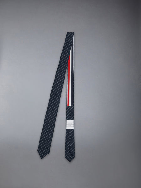 PINSTRIPE HIGH TWIST WOOL SHORT TIE NAVY