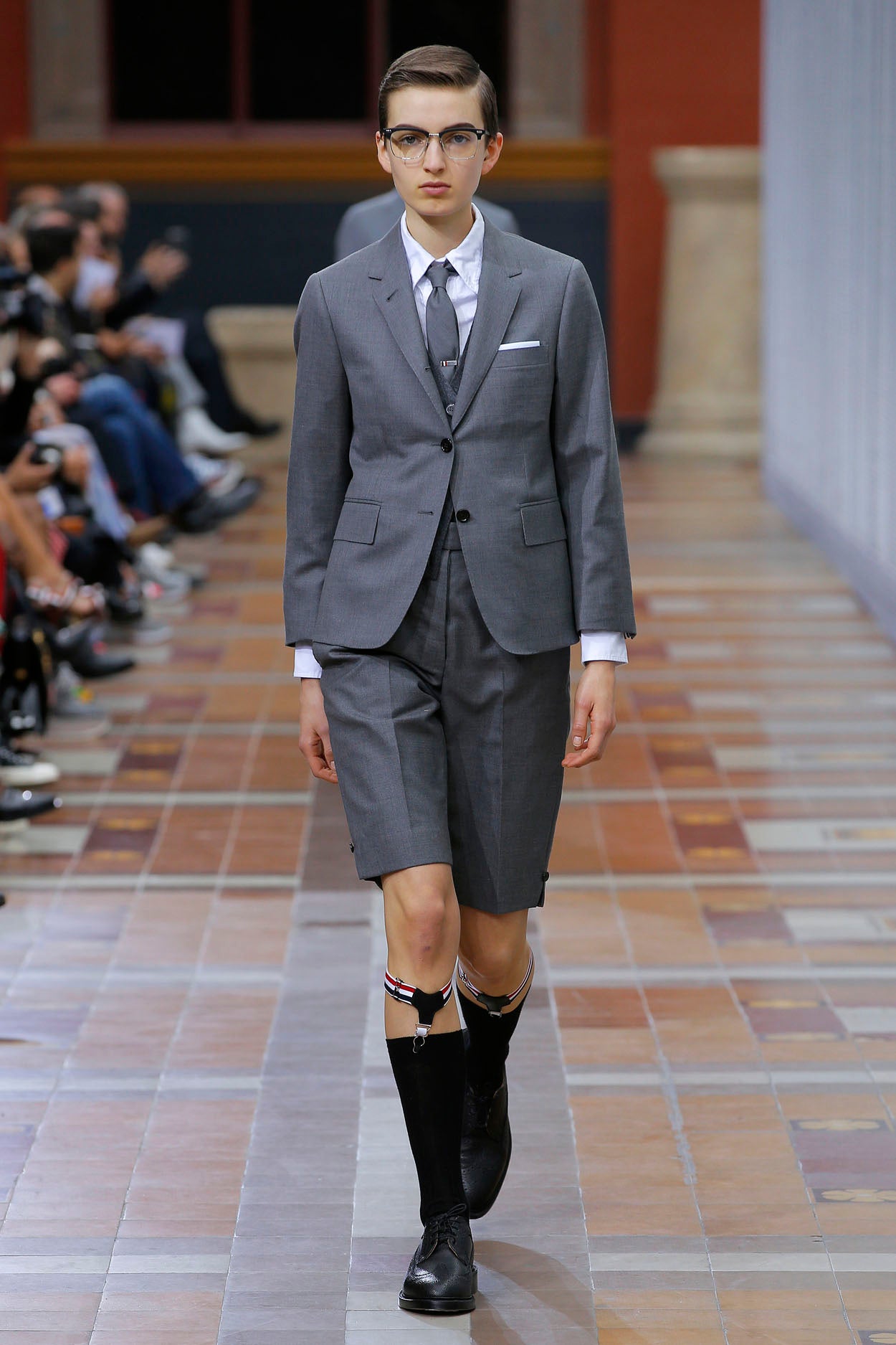 WOMENS FW 2019 RUNWAY - LOOK 12