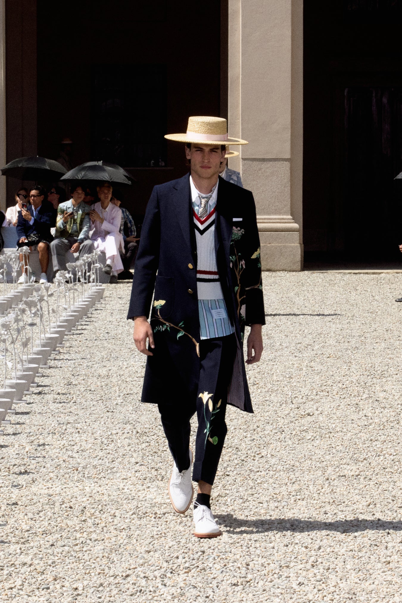 SPRING 2027 RUNWAY - LOOK 17
