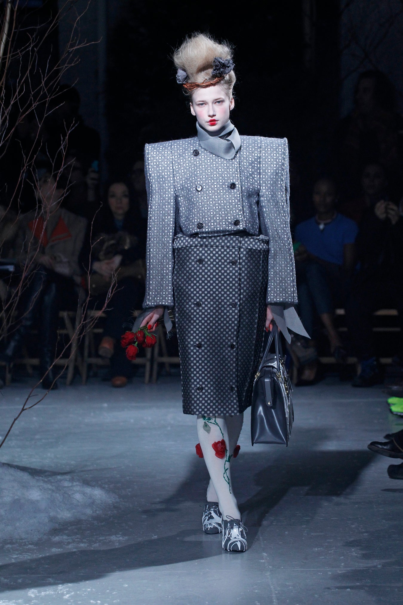 2013 秋冬 ウィメンズ ランウェイ - LOOK 2