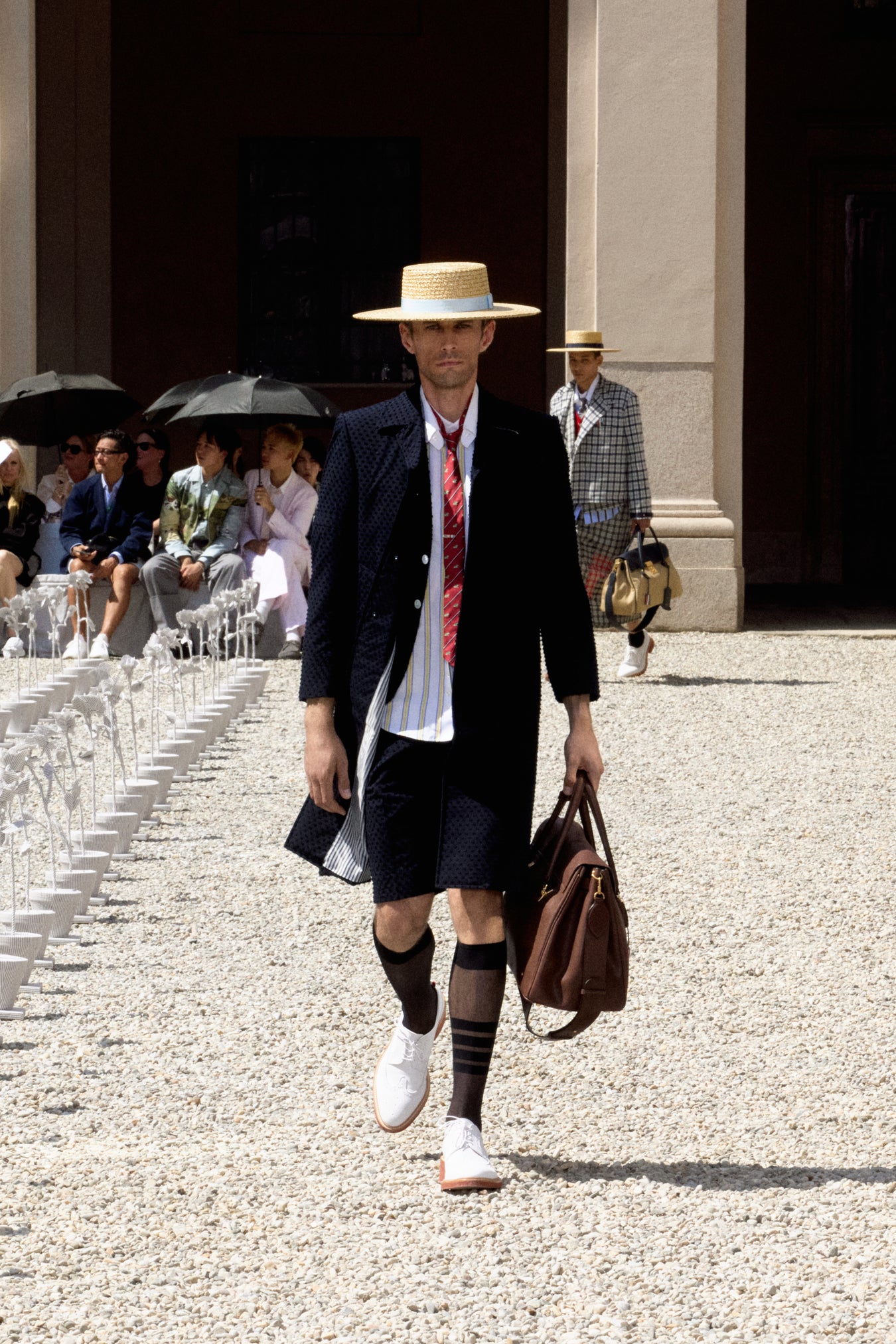 SPRING 2027 RUNWAY - LOOK 39