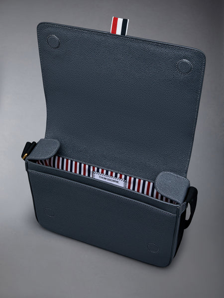 PEBBLE GRAIN REPORTER BAG DARK GREY