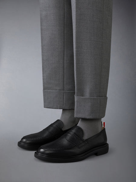 PEBBLE GRAIN RUBBER SOLE PENNY LOAFER BLACK