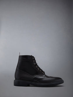 PEBBLE GRAIN LEATHER SOLE WINGTIP BOOT