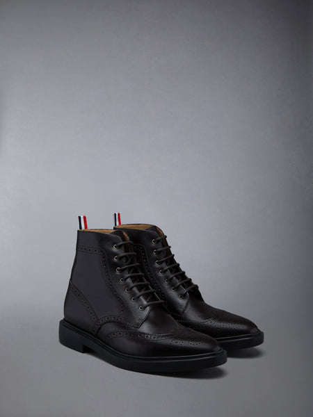 PEBBLE GRAIN LEATHER SOLE WINGTIP BOOT BROWN