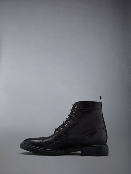 PEBBLE GRAIN LEATHER SOLE WINGTIP BOOT BROWN