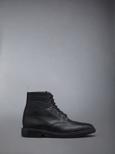 PEBBLE GRAIN RUBBER SOLE WINGTIP BOOT BLACK