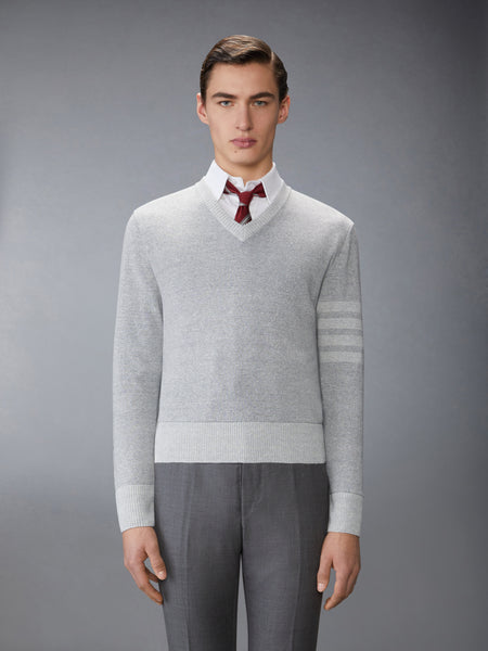 TEXTURED STRIPED STITCH 4-BAR RELAXED FIT V NECK PULLOVER TONAL GREY