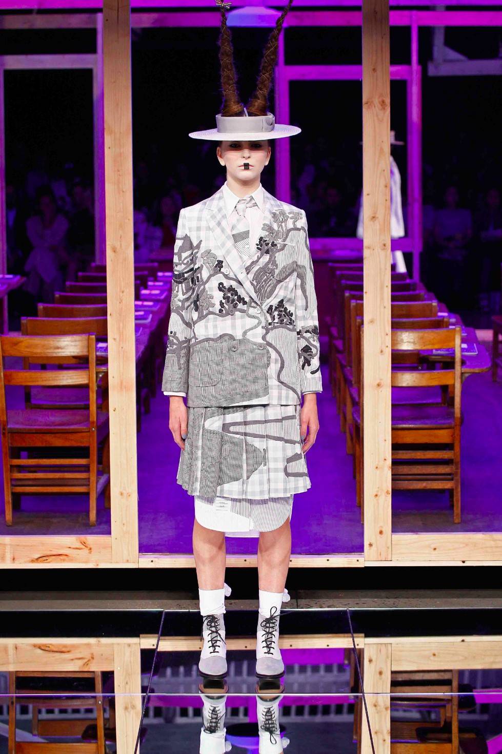2016 春夏 ウィメンズ ランウェイ - LOOK 4