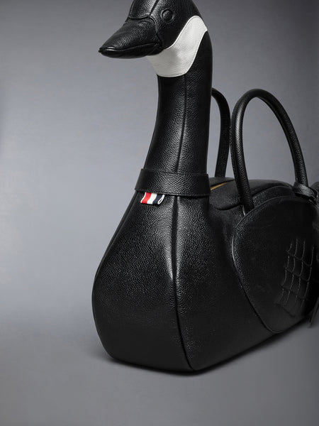 PEBBLE GRAIN GOOSE BAG BLACK