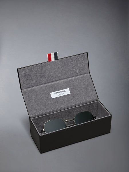 TITANIUM ROUND SUNGLASSES MED GREY
