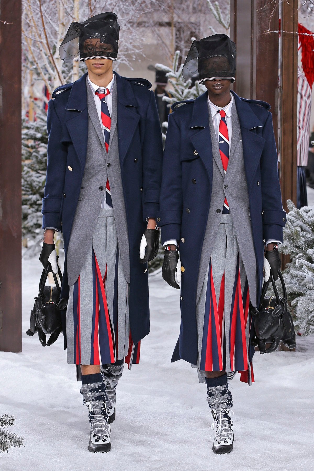FALL WINTER 2020 RUNWAY - LOOK 18